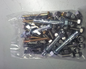 Fastening kit for finishing feeder